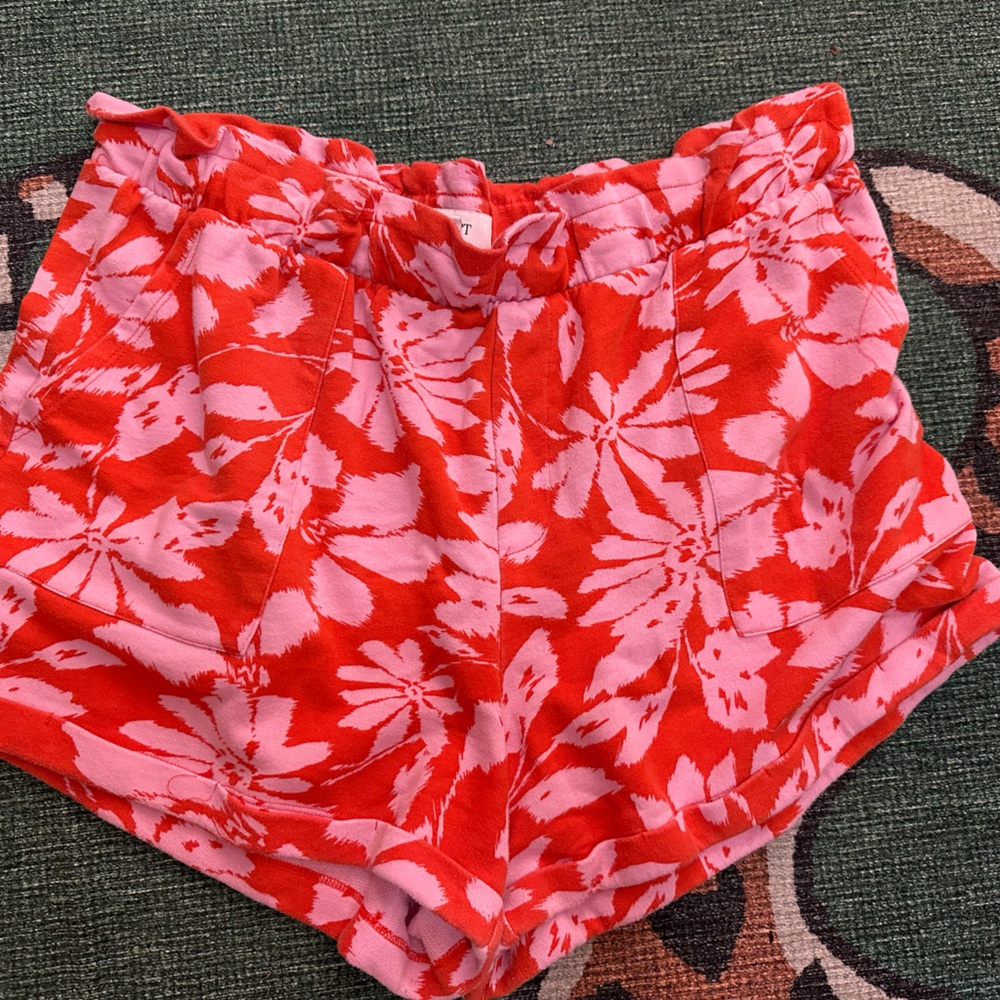 Floral Red/Orange and Pink Women's Shorts XL Stretchy 👻💕✨